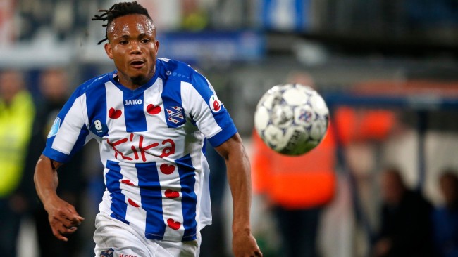 赛首轮开战 赛首轮开战